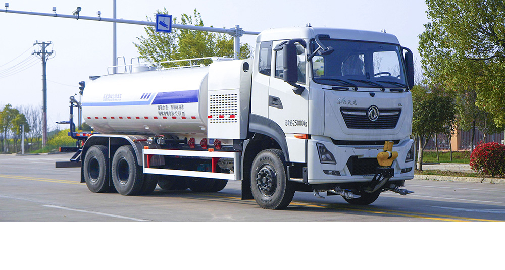 东风天龙纯电绿化喷洒车