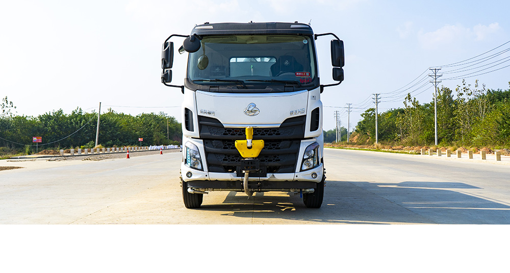 东风柳汽M3纯电多功能抑尘车