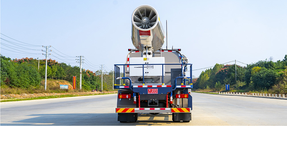 东风柳汽M3纯电多功能抑尘车