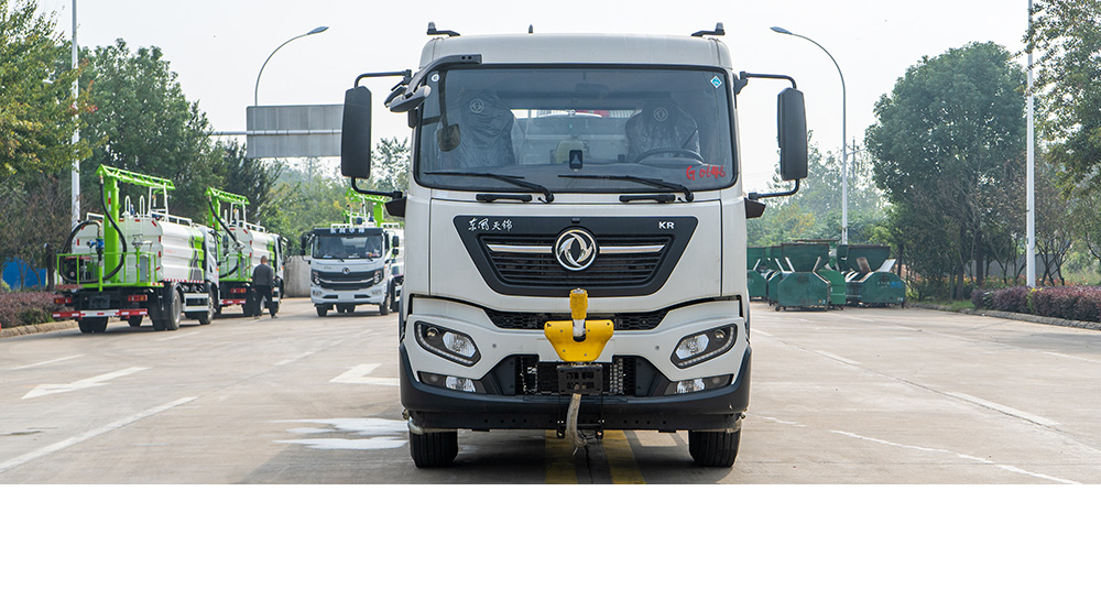 东风天锦纯电多功能抑尘车