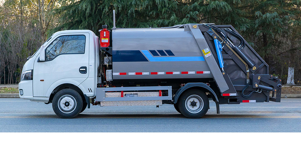 东风华神纯电压缩式垃圾车