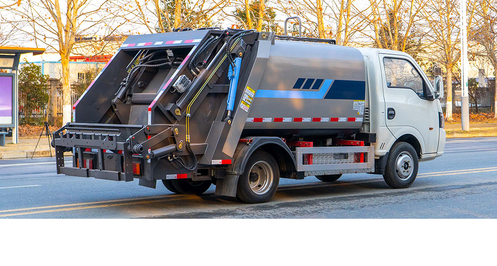 东风华神纯电压缩式垃圾车