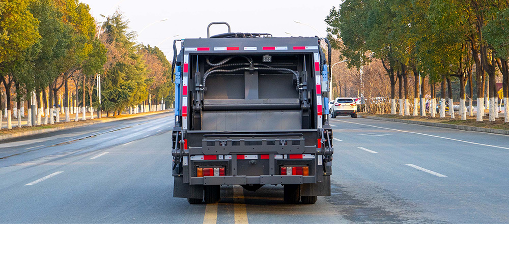 东风华神纯电压缩式垃圾车