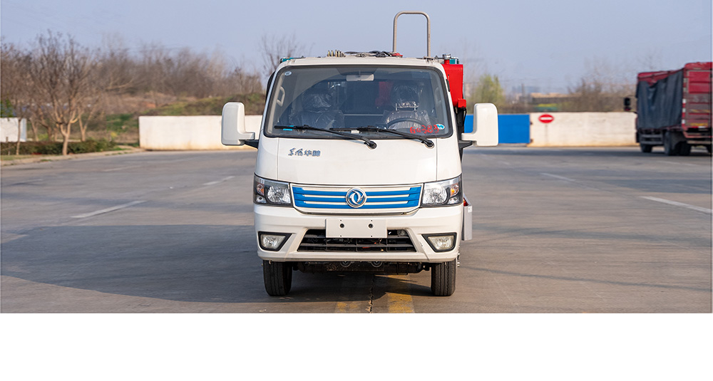 东风途逸纯电压缩式垃圾车