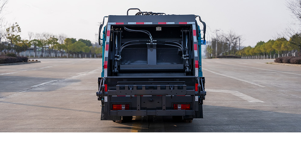 东风途逸纯电压缩式垃圾车