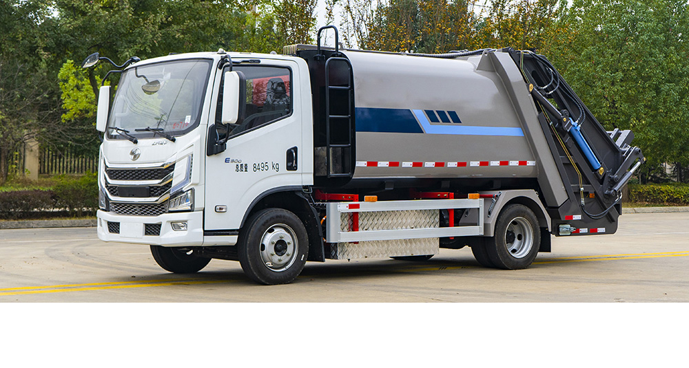 上汽跃进纯电压缩式垃圾车