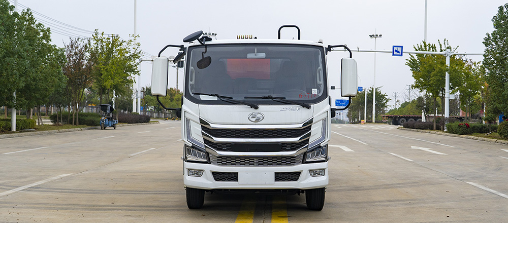 上汽跃进纯电压缩式垃圾车