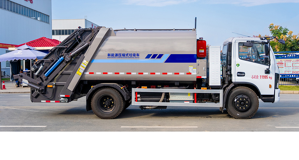 东风福瑞卡混动压缩式垃圾车