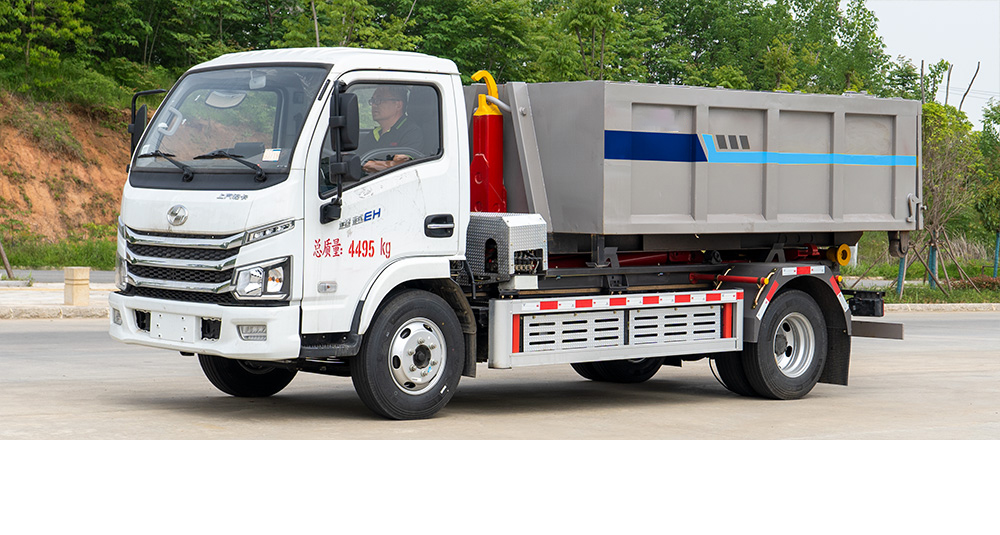 上汽跃进纯电车厢可卸式垃圾车