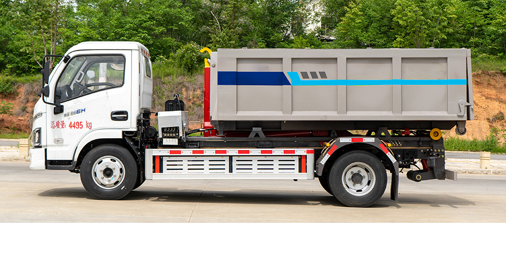 上汽跃进纯电车厢可卸式垃圾车