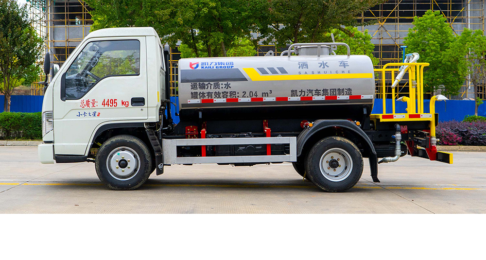 福田小卡之星2洒水车