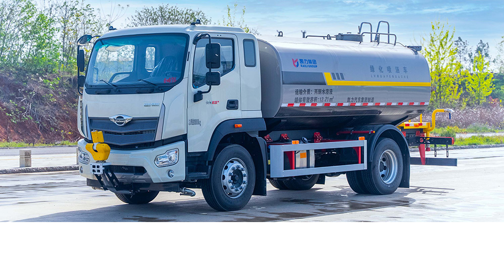 瑞沃ES7洒水车