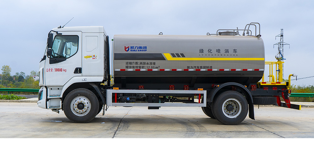 柳汽M3洒水车