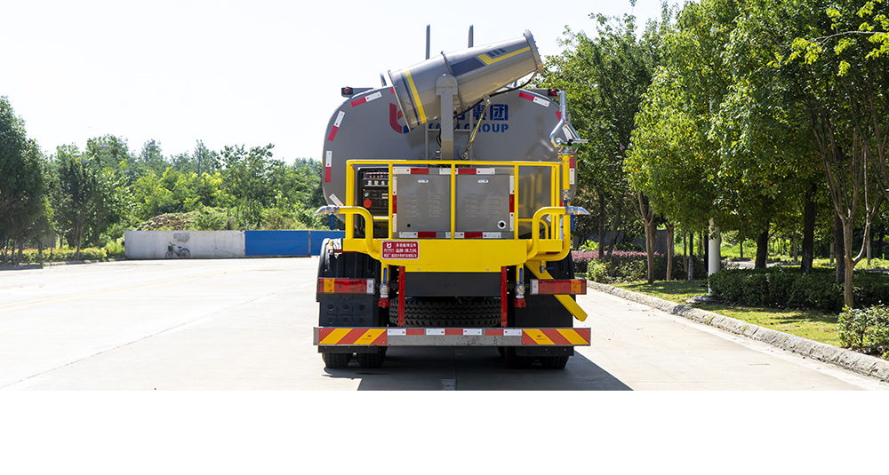 华神T5后双桥绿化喷洒车