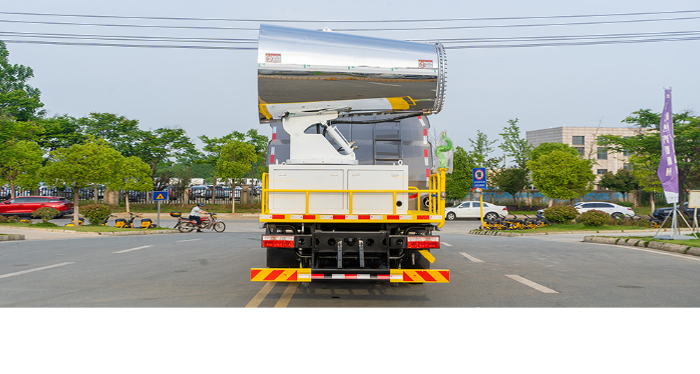 东风D9多功能抑尘车