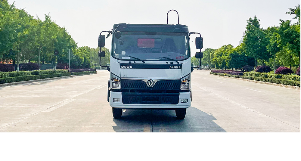 东风大福瑞卡压缩式垃圾车