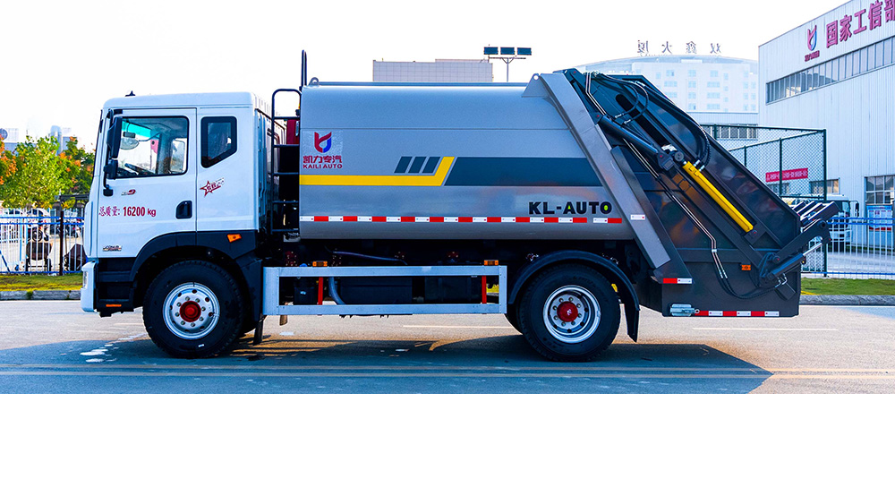 东风D9压缩式垃圾车