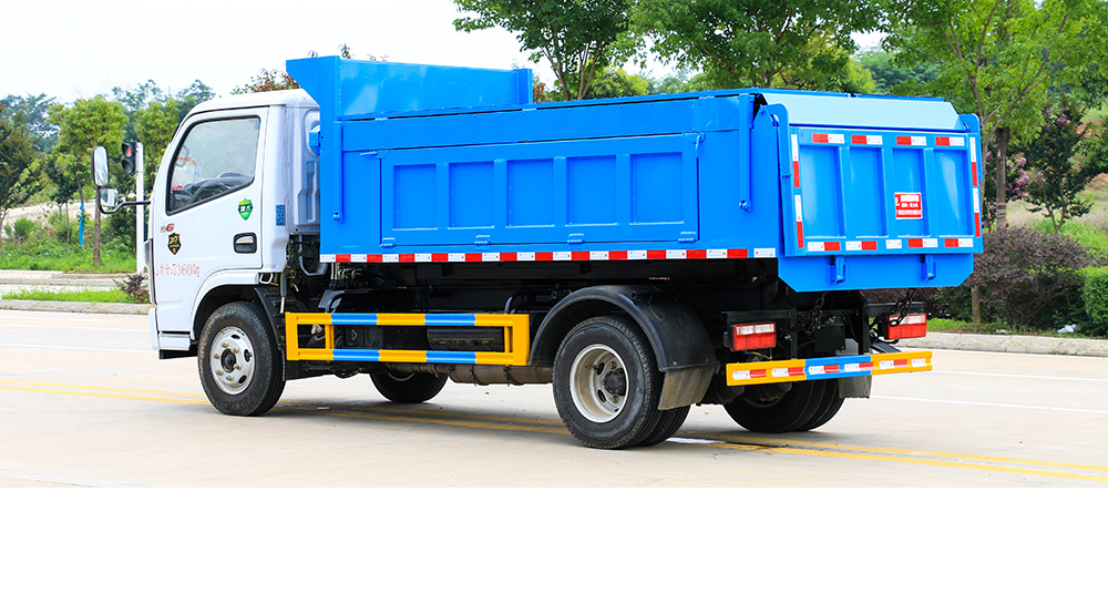 小多利卡自卸式垃圾车