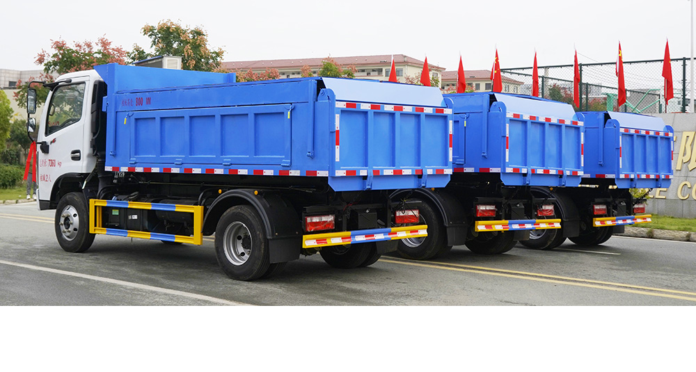 大多利卡自卸式垃圾车