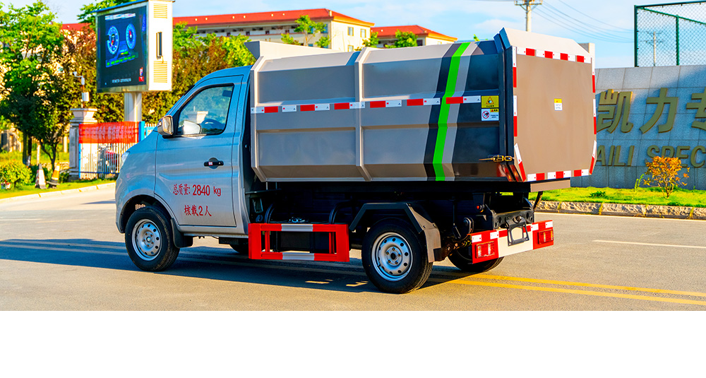 长安自装卸式垃圾车 侧装