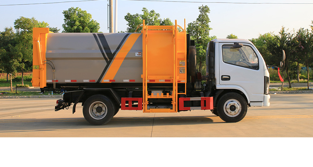 小多利卡侧装压缩垃圾车