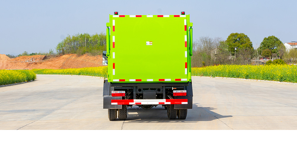 大福瑞卡侧装压缩垃圾车