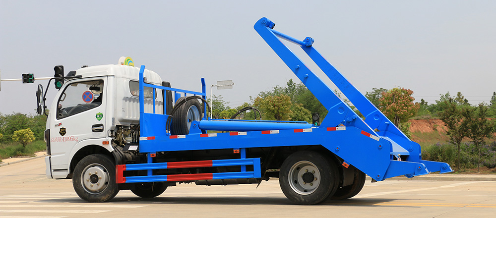 东风大多利卡摆臂式垃圾车