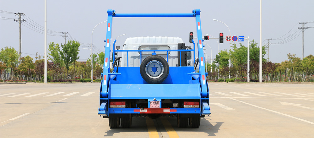 东风大多利卡摆臂式垃圾车