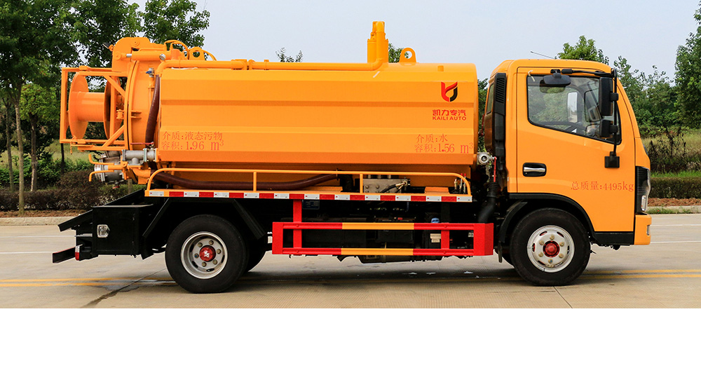 东风小多利卡清洗吸污车（方罐）