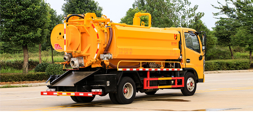 东风小多利卡清洗吸污车（方罐）