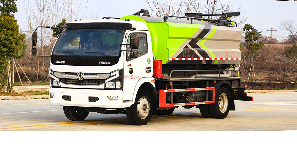 东风大多利卡清洗吸污车（方罐）