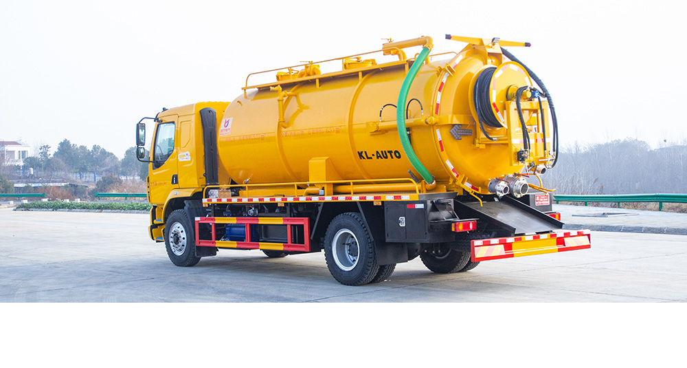 柳汽乘龙清洗吸污车