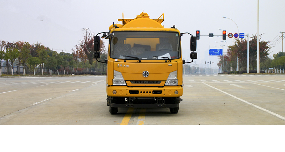 东风天锦清洗吸污车