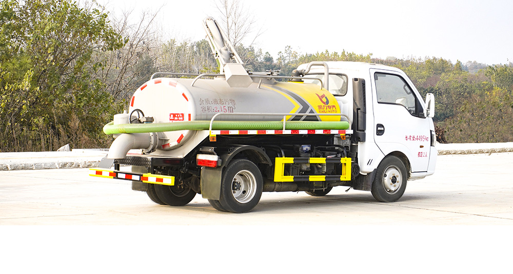 东风途逸吸粪车