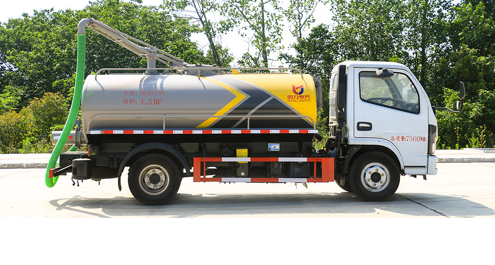 东风小多利卡吸粪车