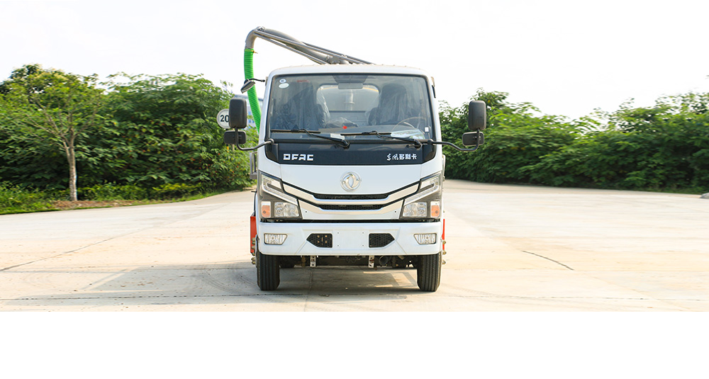 东风小多利卡吸粪车