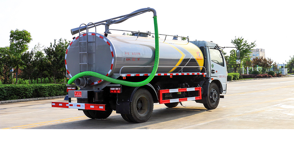 东风大福瑞卡吸粪车