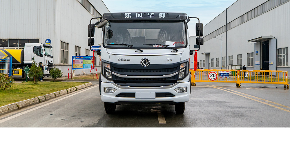东风华神T3吸粪车