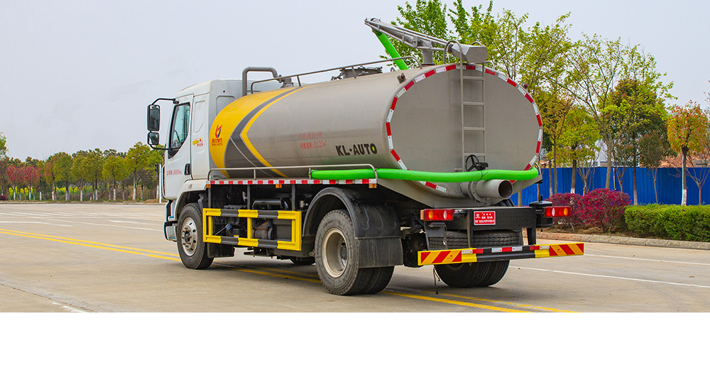 东风柳汽M3吸粪车