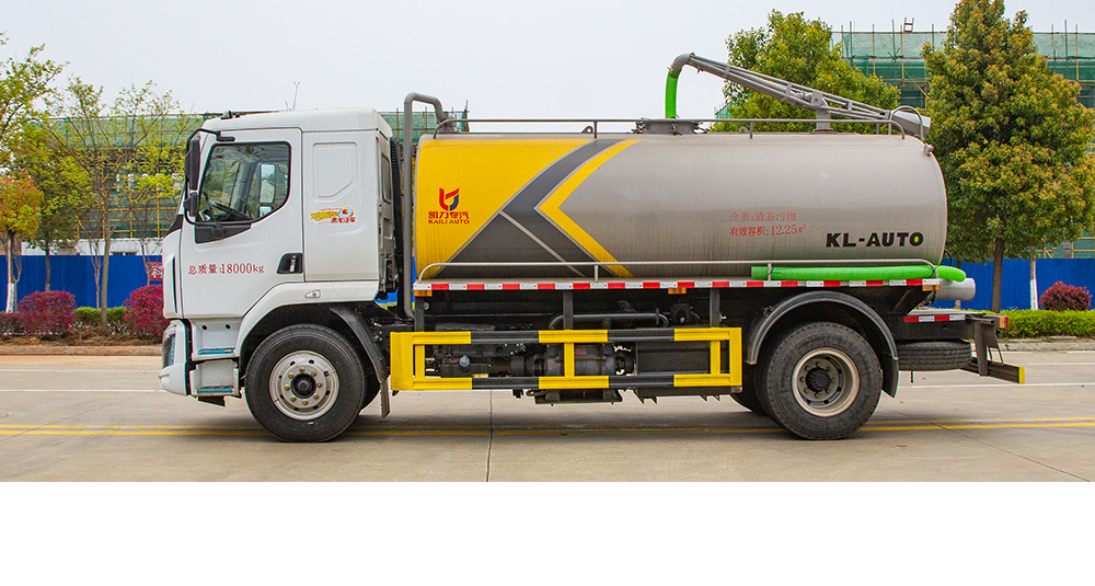 东风柳汽M3吸粪车