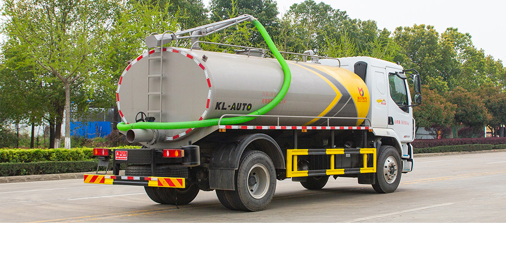 东风柳汽M3吸粪车