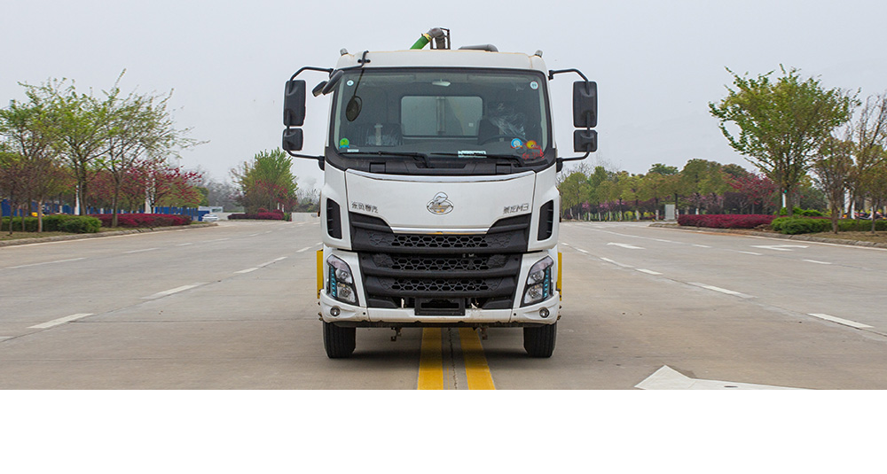 东风柳汽M3吸粪车