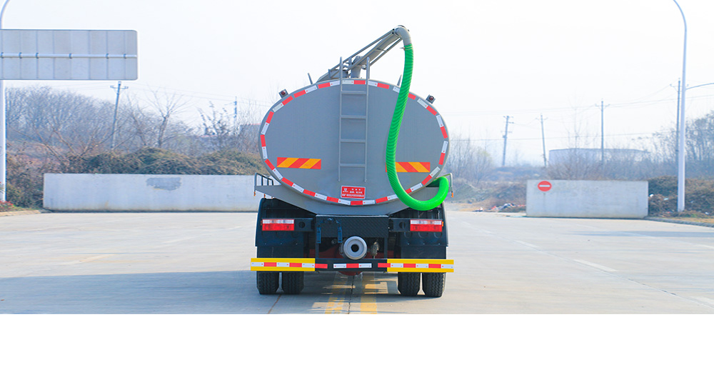 东风D9吸粪车