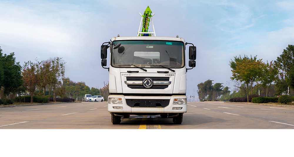 东风多利卡D9铁路抑尘（方罐）