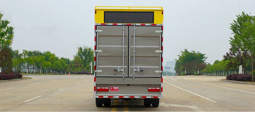 东风多利卡污水处理车