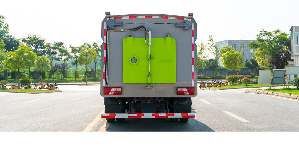 江铃凯锐绿篱修剪车