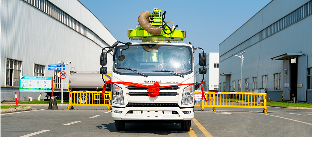 江铃凯锐绿篱修剪车