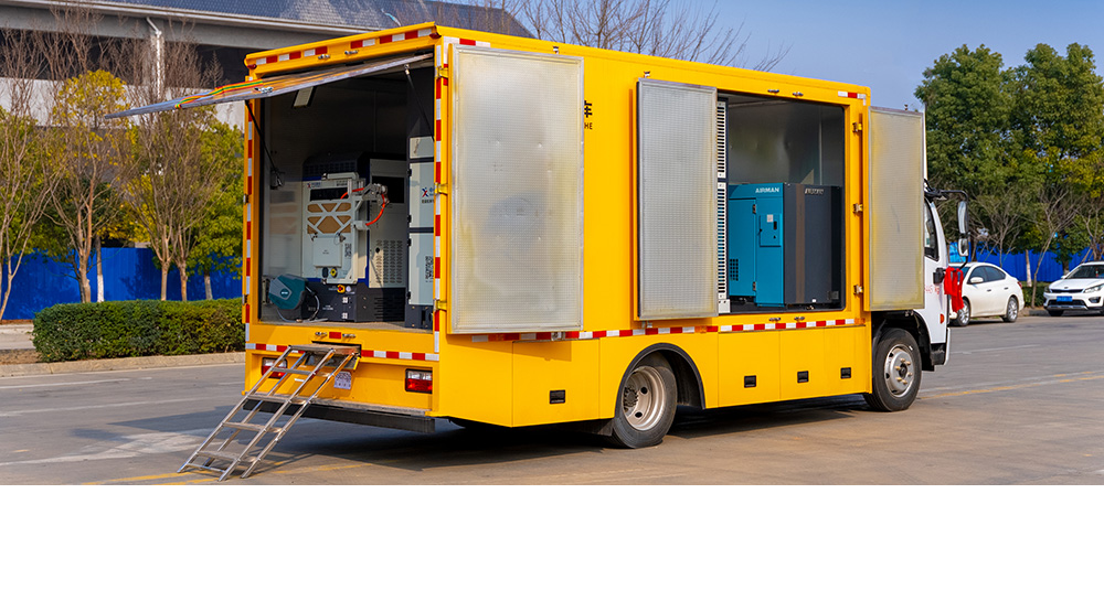 紫外光固化管道修复车