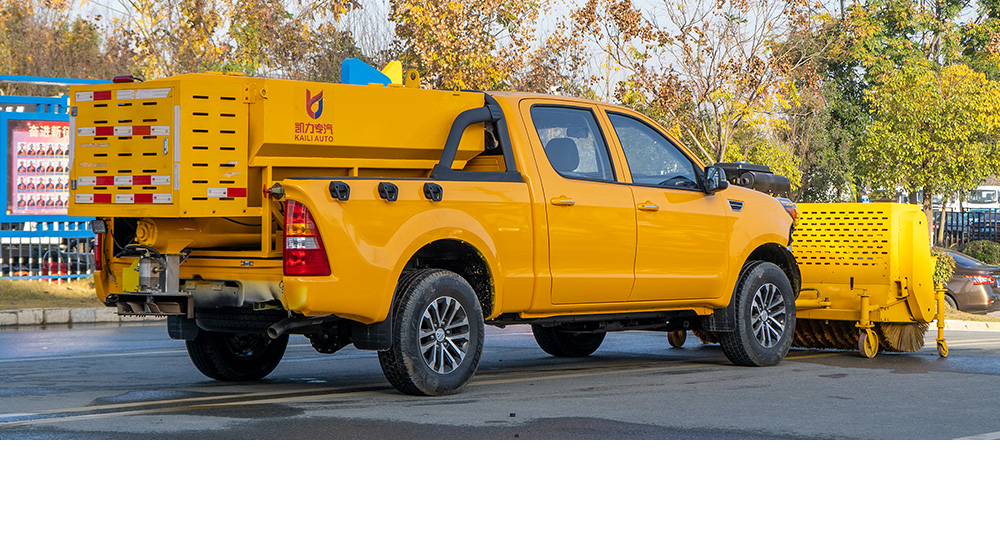 福田四驱除雪车
