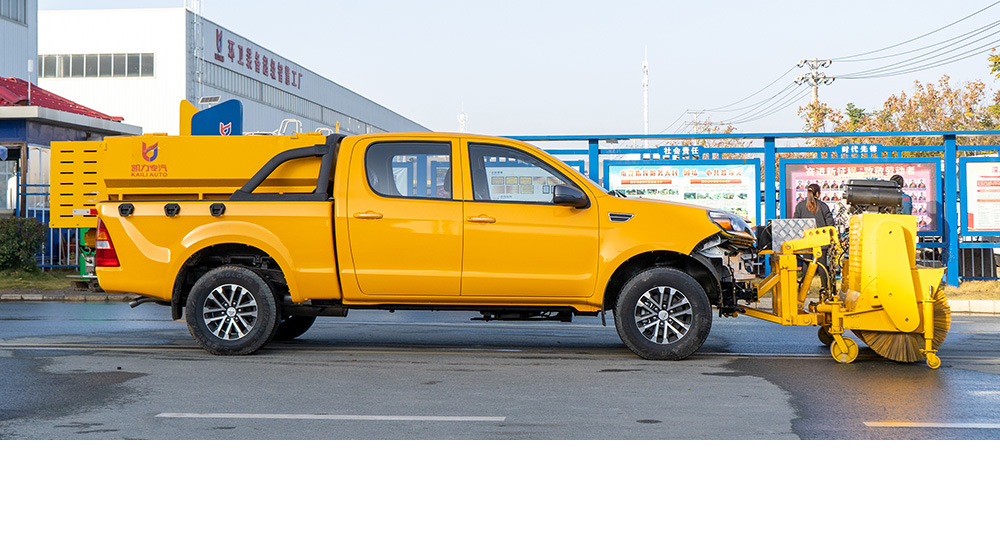 福田四驱除雪车